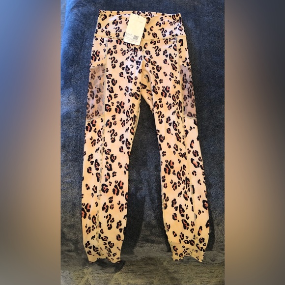 Small On the Go Fabletics desert leopard leggings. Brand NEW tags on. - Picture 3 of 5